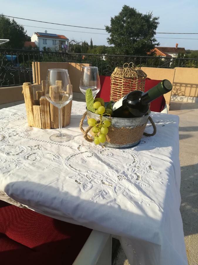 Apartman Nada Kornić Exterior foto