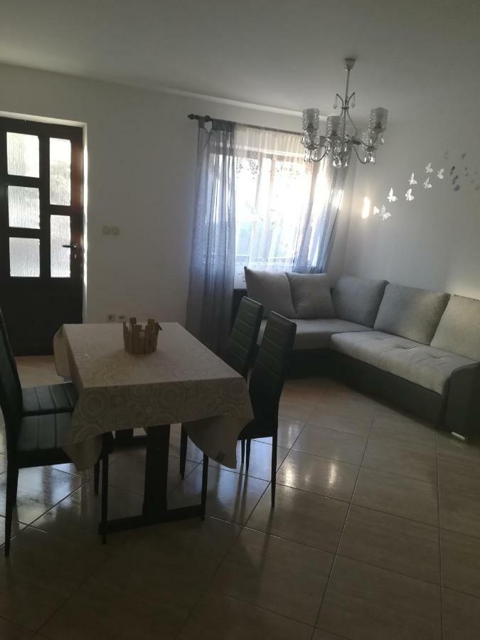 Apartman Nada Kornić Exterior foto